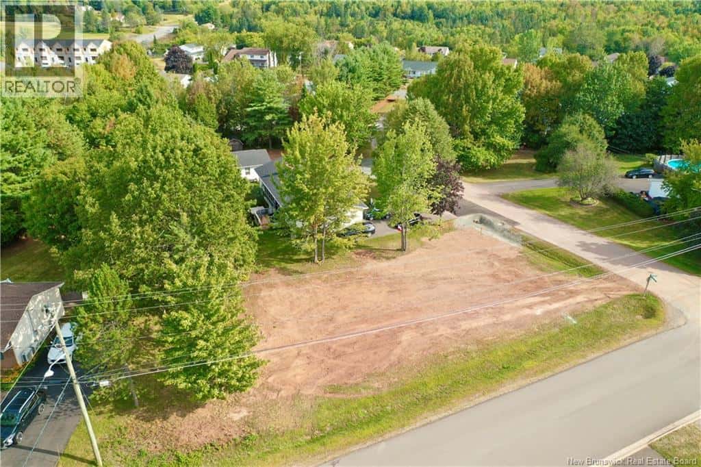 24-1 Coach House Lane