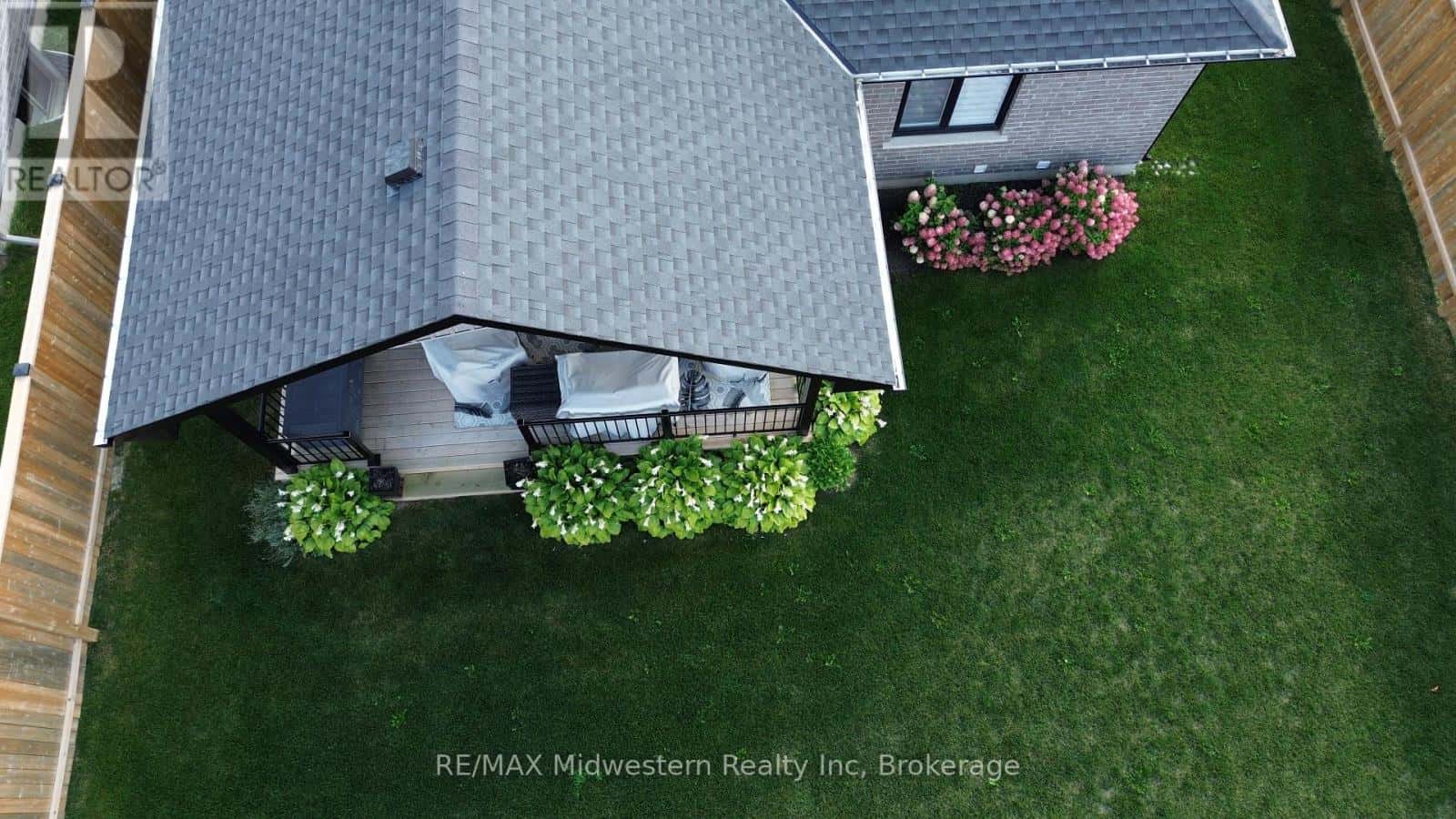 1095 KINCAID STREET W — North Perth (Elma), Ontario - Photo 3 of 23