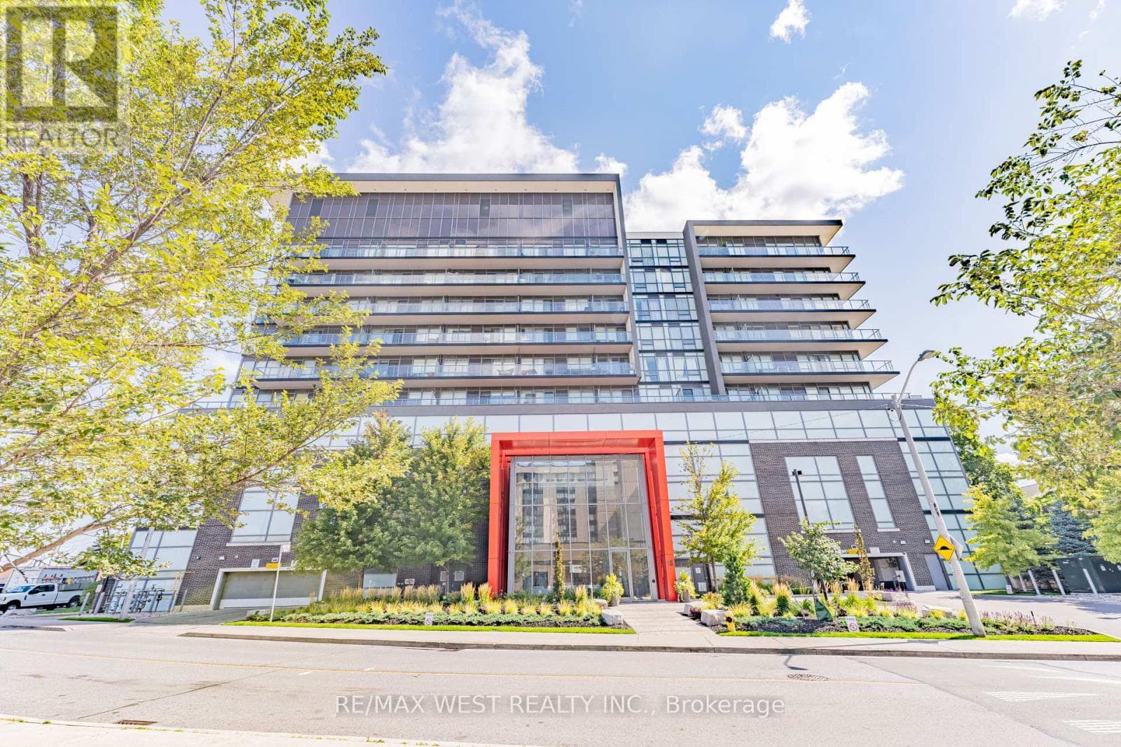 627 - 15 JAMES FINLAY WAY — Toronto (Downsview-Roding-CFB), Ontario - Main photo