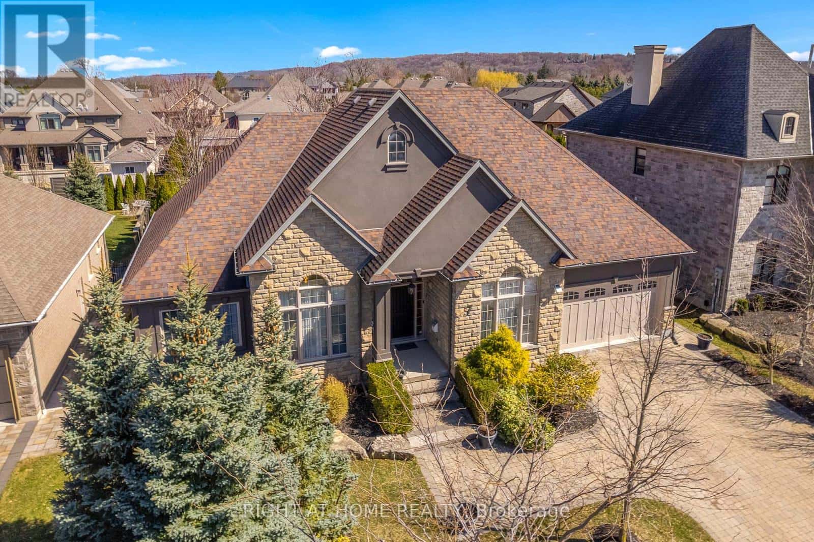 7 Sandalwood Crescent