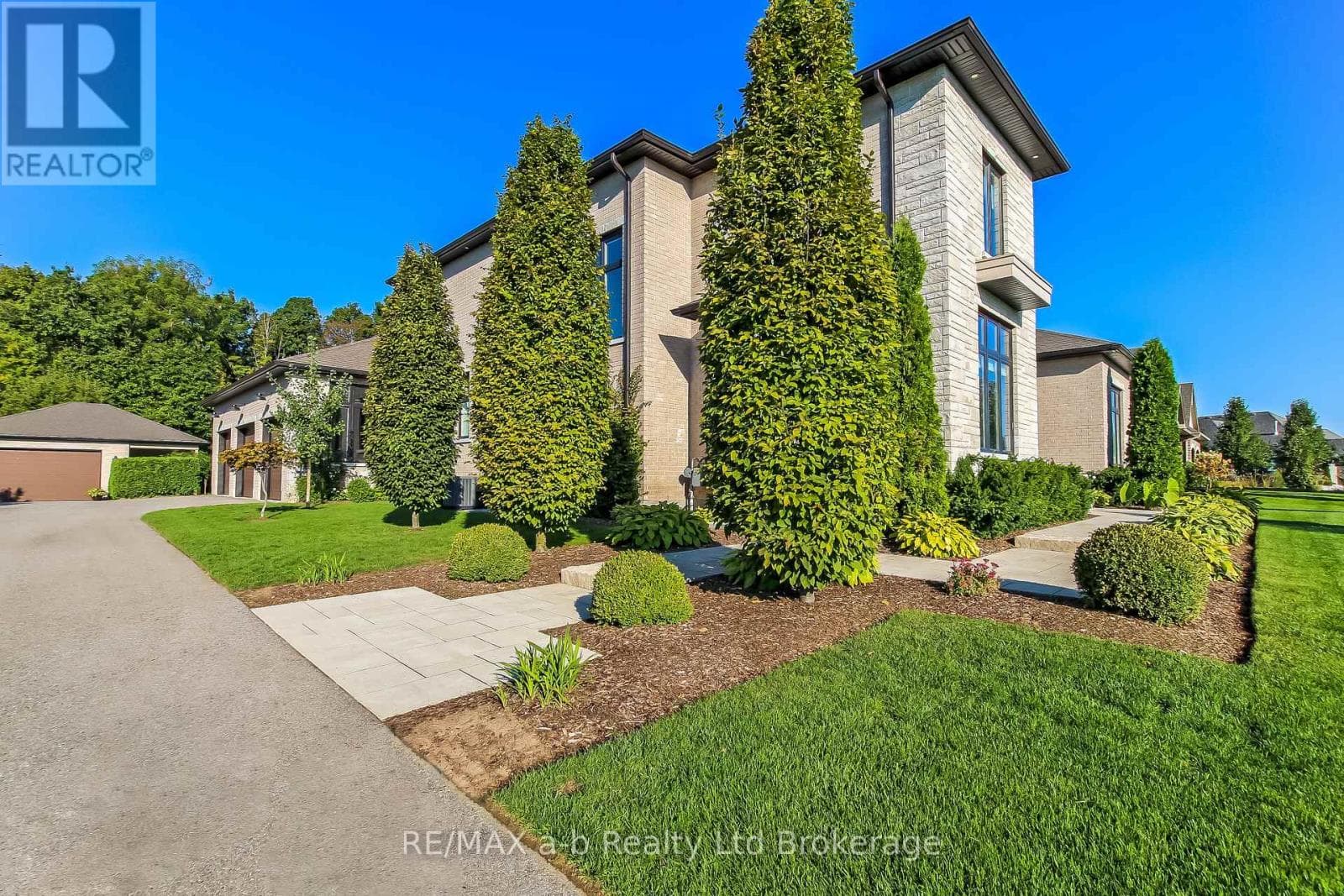 48 OTTERVIEW DRIVE — Norwich (Otterville), Ontario - Main photo