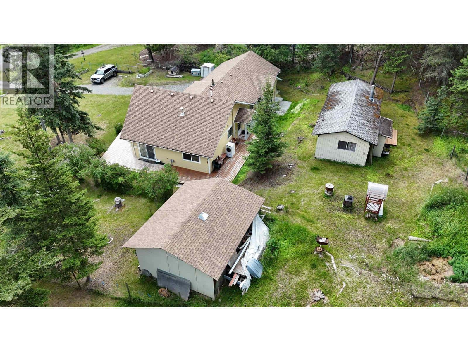 5328 KALLUM DRIVE — 108 Mile Ranch, British Columbia - Photo 4 of 40