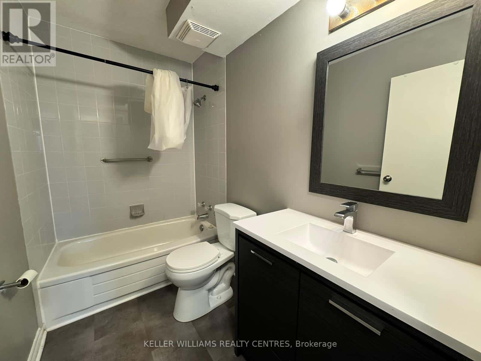 414 - 126 BELL FARM ROAD — Barrie (Alliance), Ontario - Photo 3 of 17