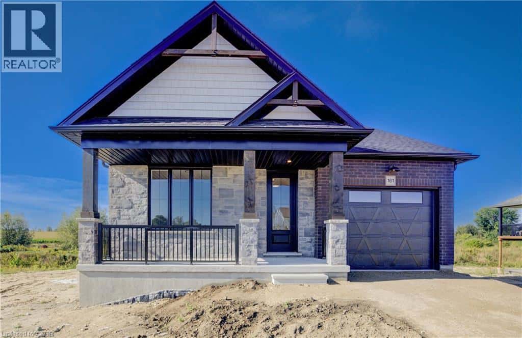 117 THACKERAY WAY — Harriston, Ontario - Photo 4 of 41