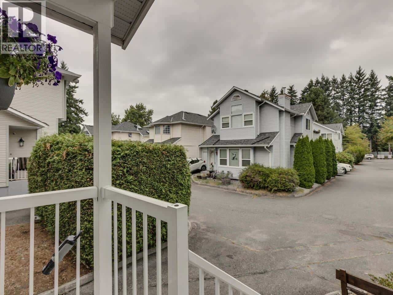 6 19240 119 AVENUE — Pitt Meadows, British Columbia - Photo 4 of 35