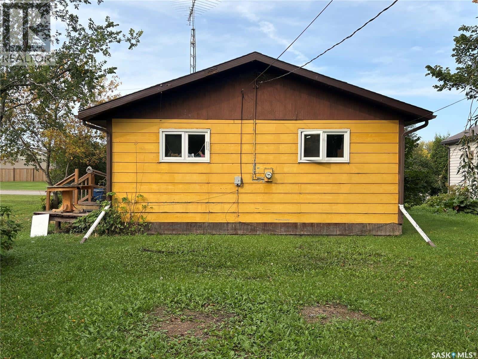 202 Dixon AVENUE — Kinistino, Saskatchewan - Photo 4 of 18