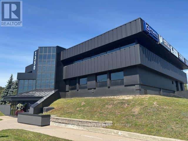 301 - 1350 FISHER STREET — North Bay (Central), Ontario - Photo 4 of 50