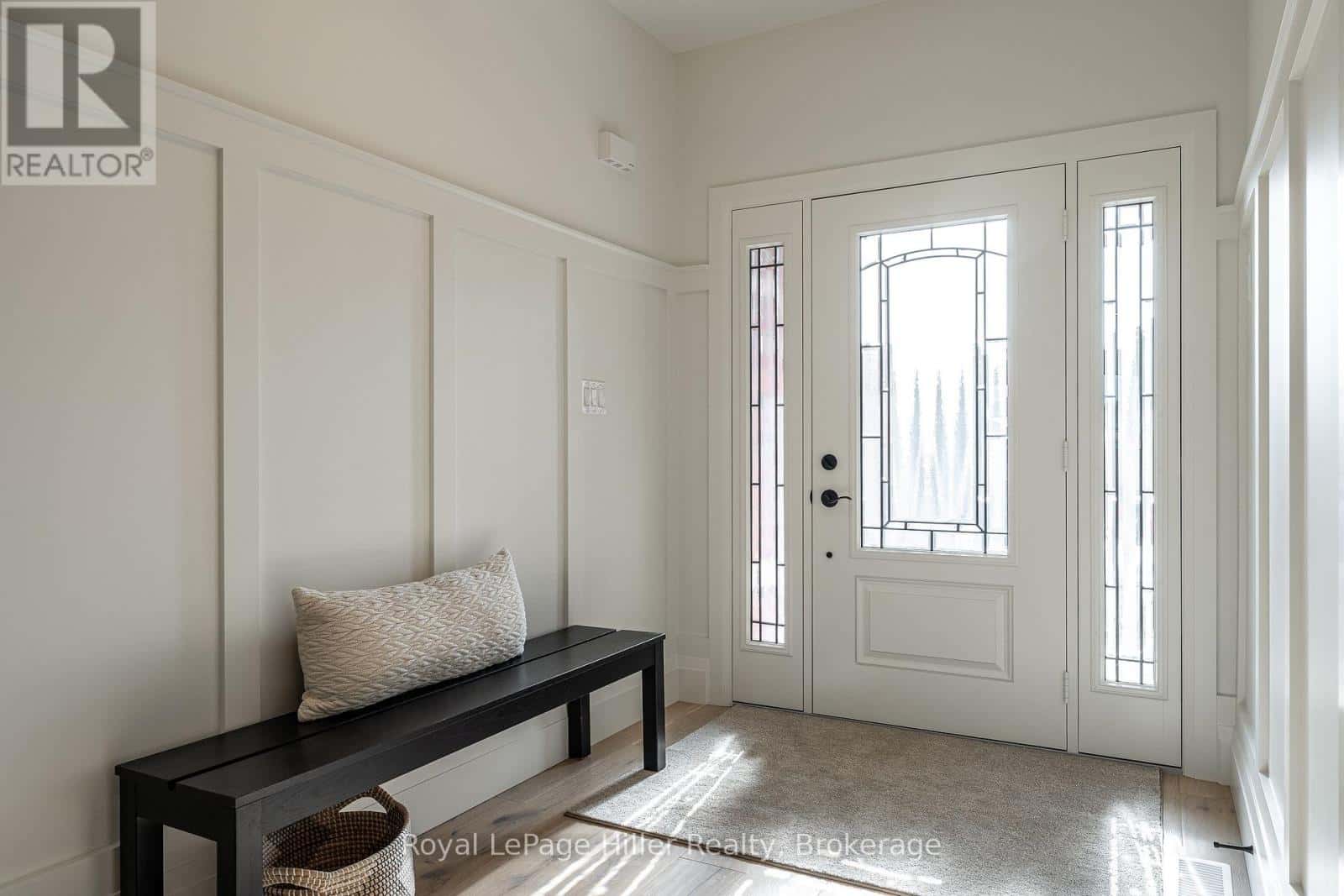 25 AVERY PLACE — Perth East (Milverton), Ontario - Photo 3 of 50