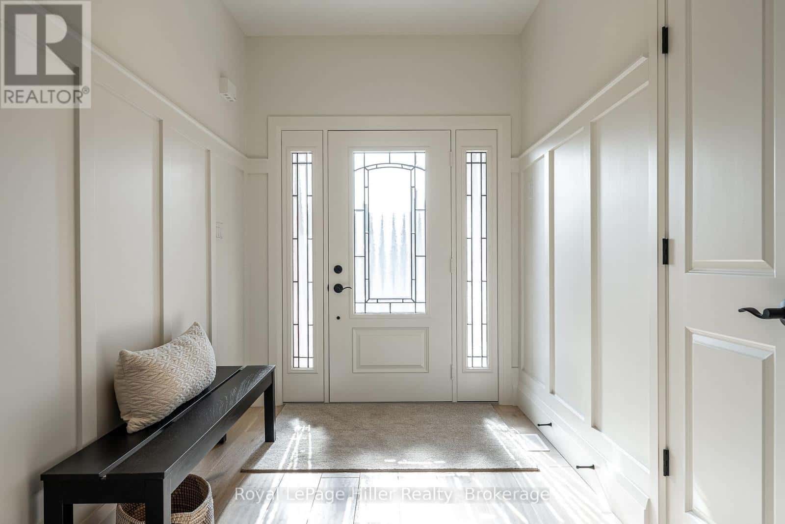 25 AVERY PLACE — Perth East (Milverton), Ontario - Photo 4 of 50