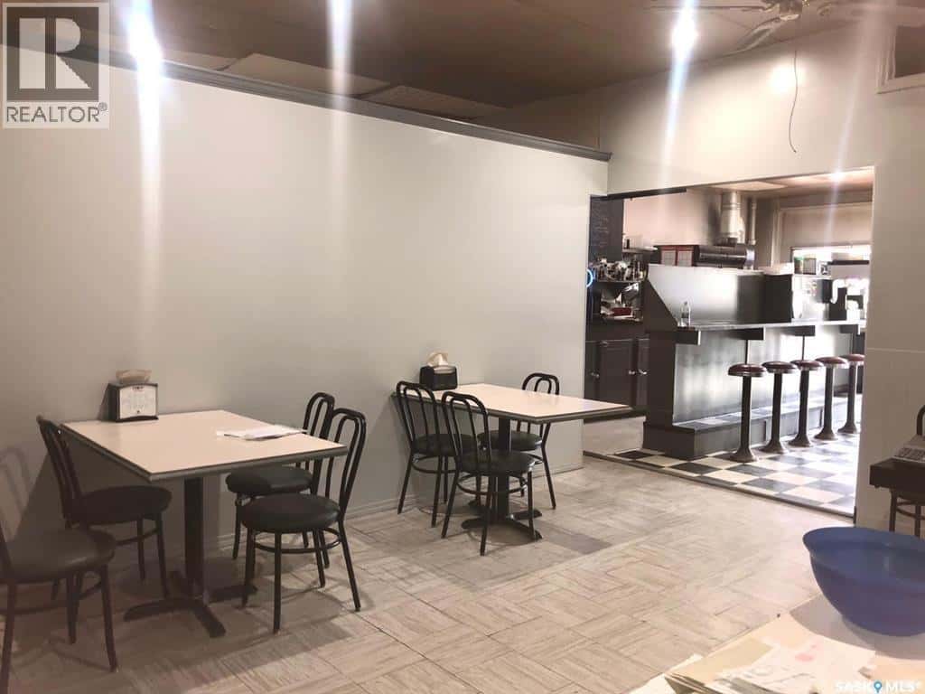 110 Main STREET — Canora, Saskatchewan - Photo 4 of 4