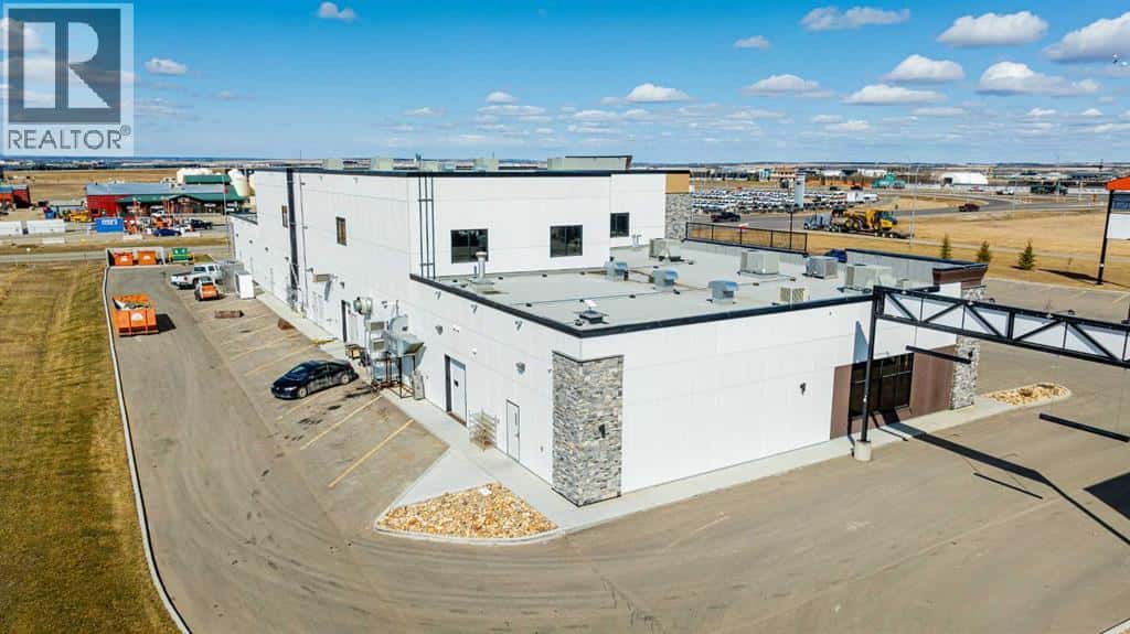 4, 15502B 101 Street — Clairmont, Alberta - Photo 5 of 11