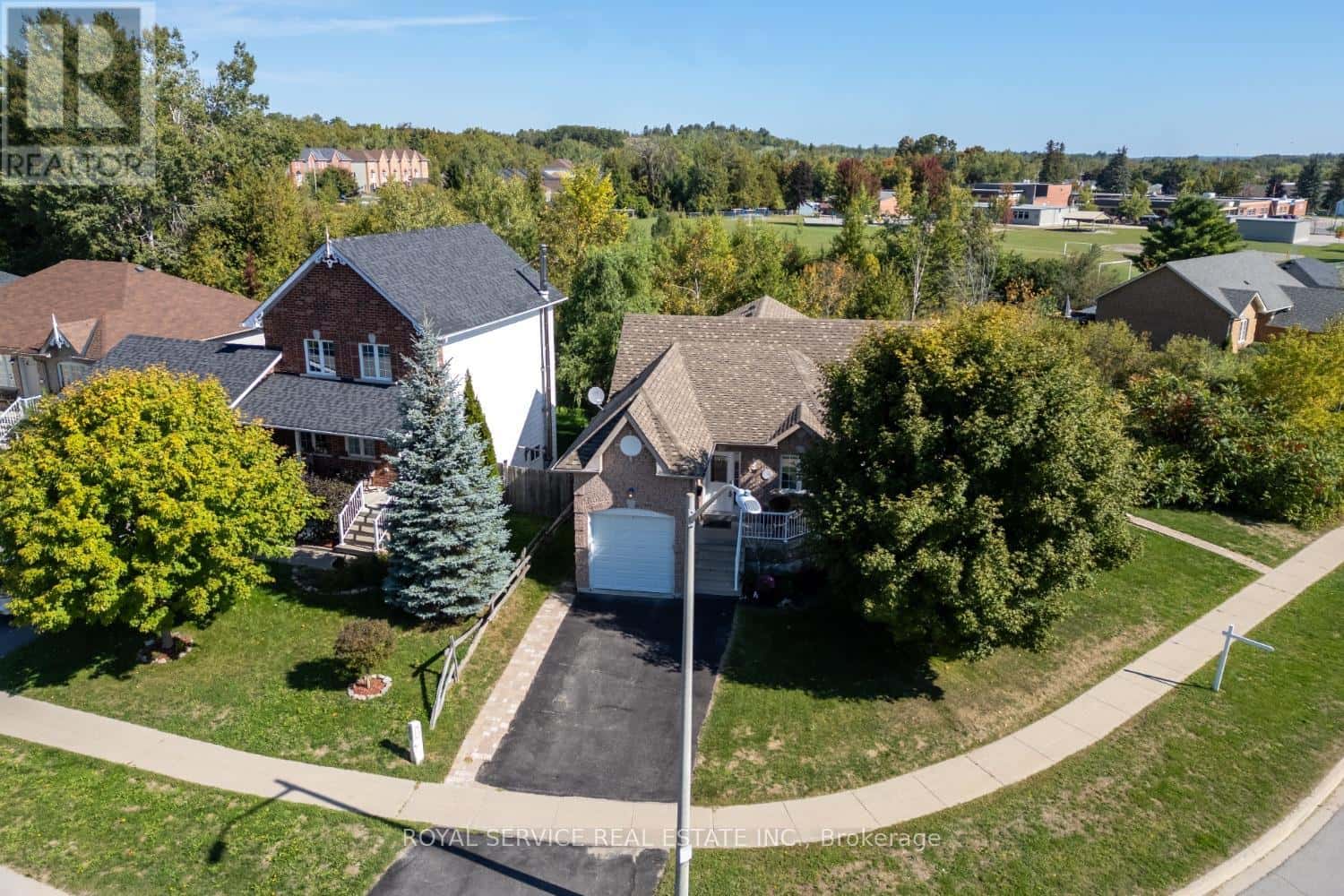 30 BROOKSIDE STREET — Cavan Monaghan (Millbrook Village), Ontario - Photo 2 of 45