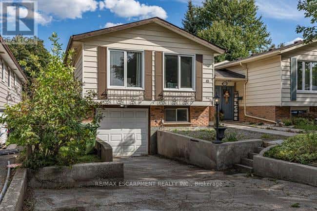 45 FONTHILL ROAD — Hamilton (Fessenden), Ontario - Photo 4 of 48