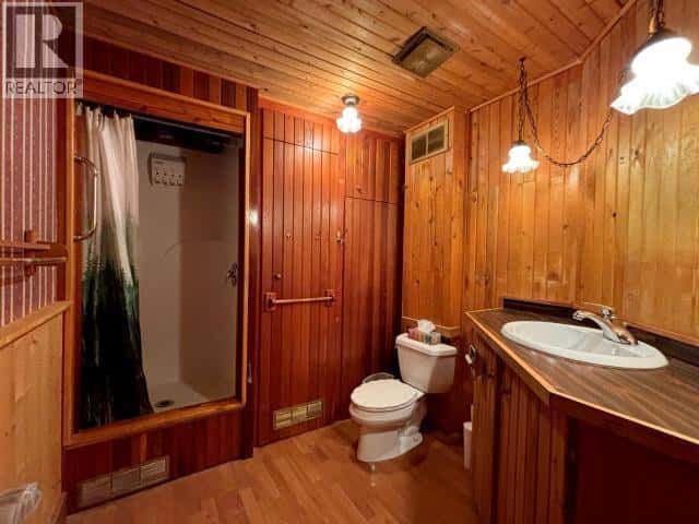 1217 7TH AVENUE — Dawson City, Yukon - Photo 3 of 32