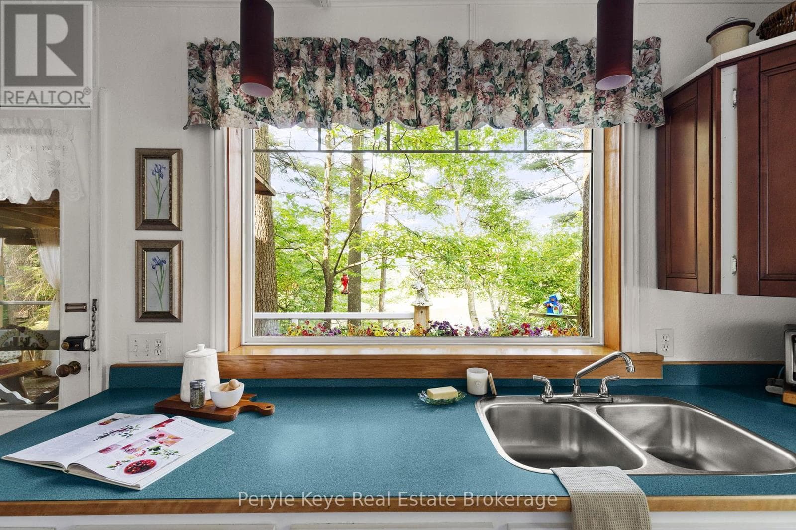 136 DEER LAKE ROAD — Huntsville (Stephenson), Ontario - Main photo