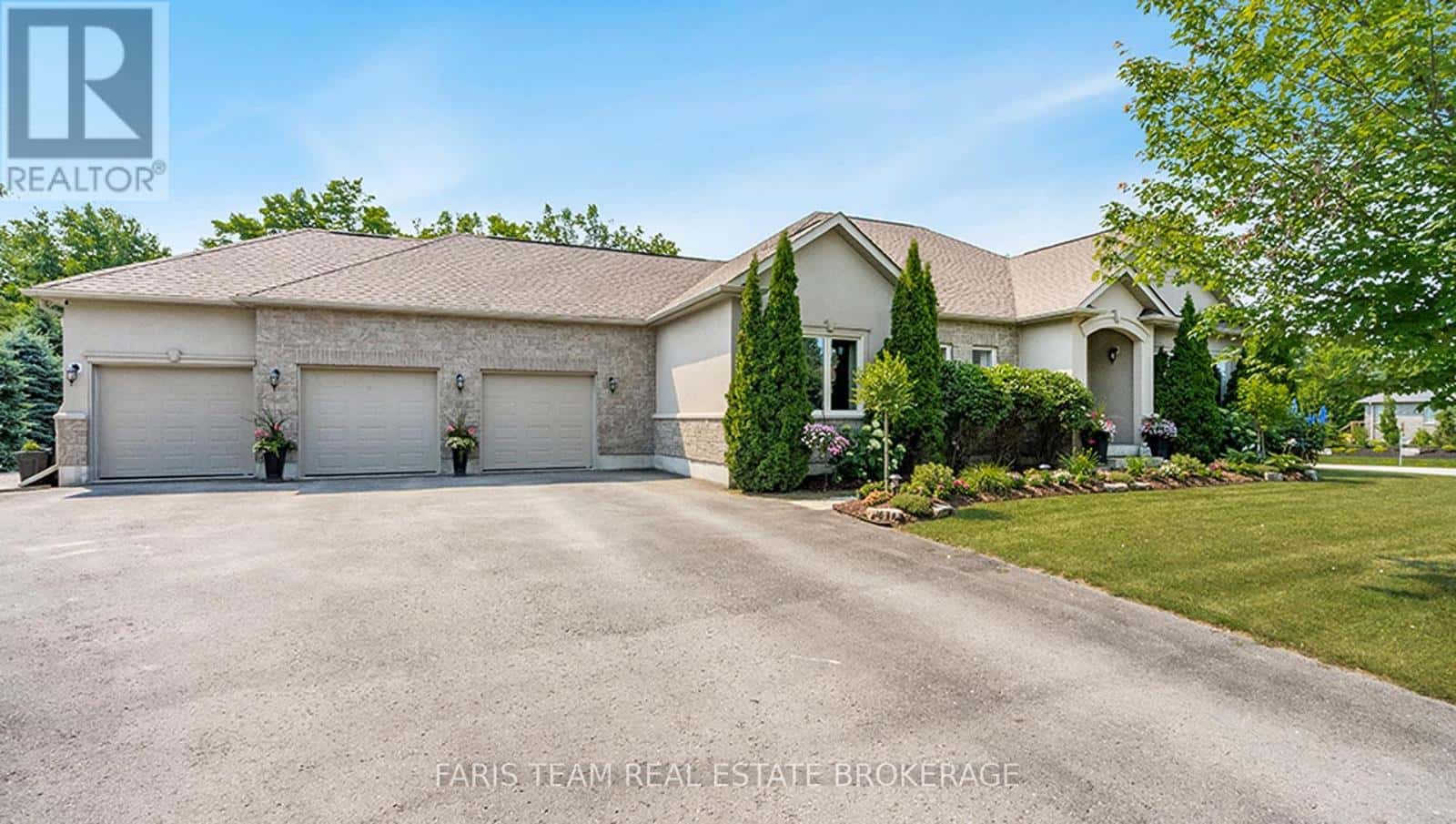 64 RED OAK CRESCENT — Oro-Medonte (Shanty Bay), Ontario - Photo 3 of 34