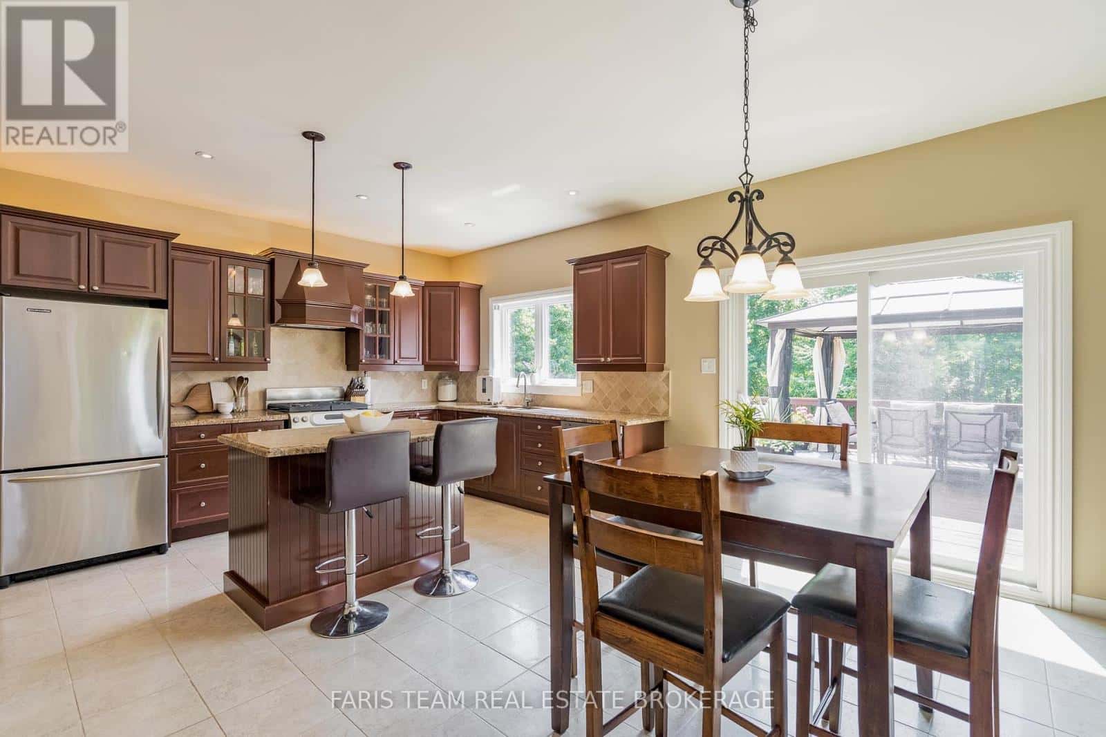 64 RED OAK CRESCENT — Oro-Medonte (Shanty Bay), Ontario - Photo 4 of 34