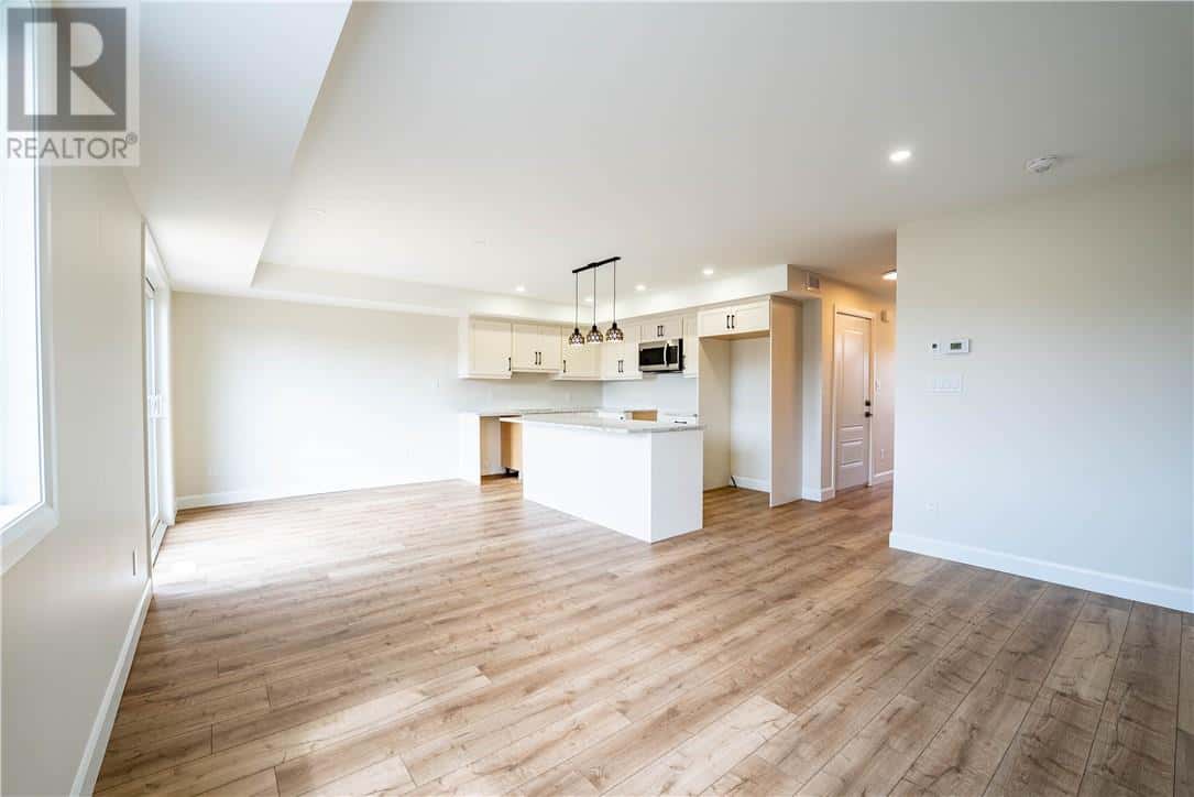 2952 Ruby Street — Chelmsford, Ontario - Photo 3 of 25