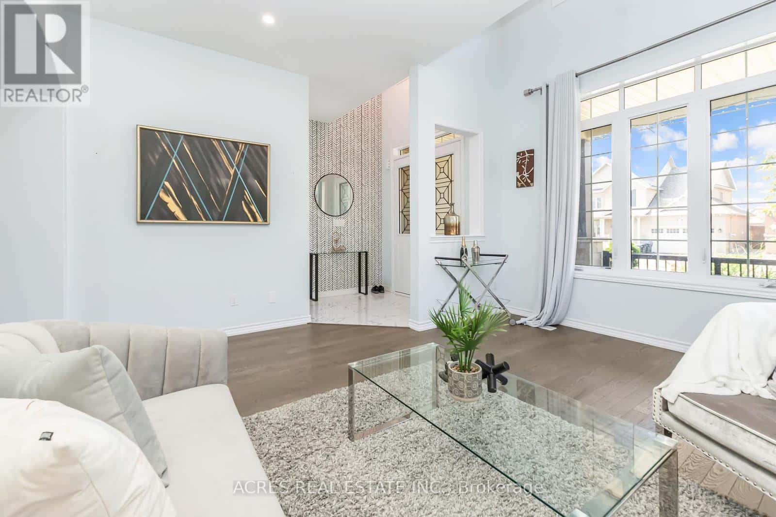 96 REDMOND CRESCENT — Springwater (Centre Vespra), Ontario - Photo 4 of 36