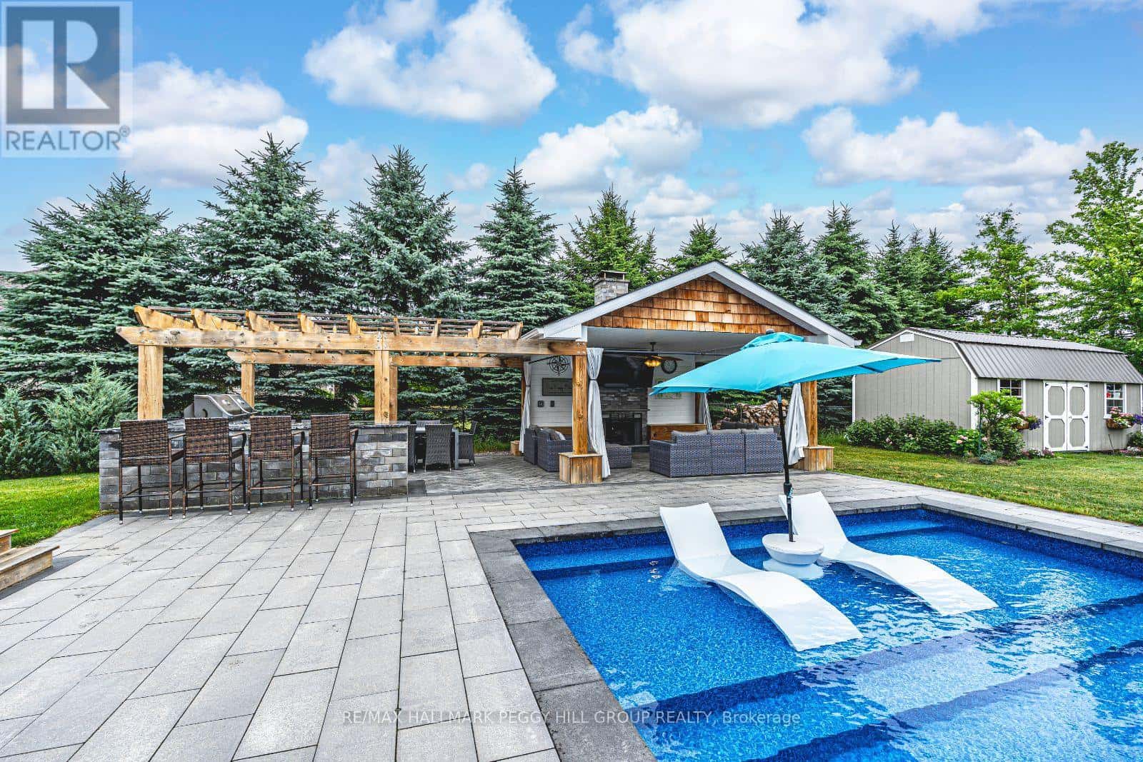 5 MUNRO COURT — Springwater (Snow Valley), Ontario - Photo 3 of 34