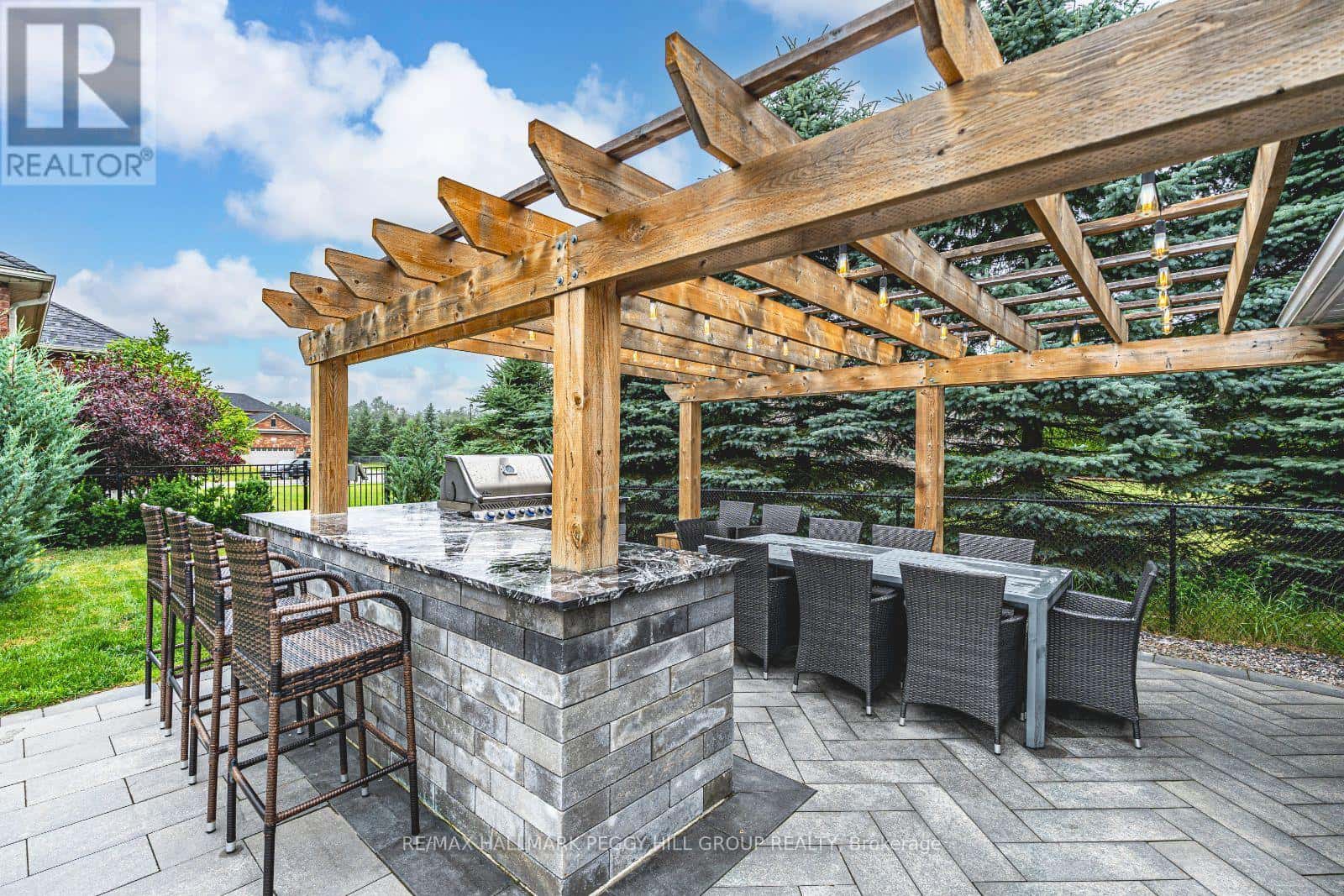 5 MUNRO COURT — Springwater (Snow Valley), Ontario - Photo 4 of 34