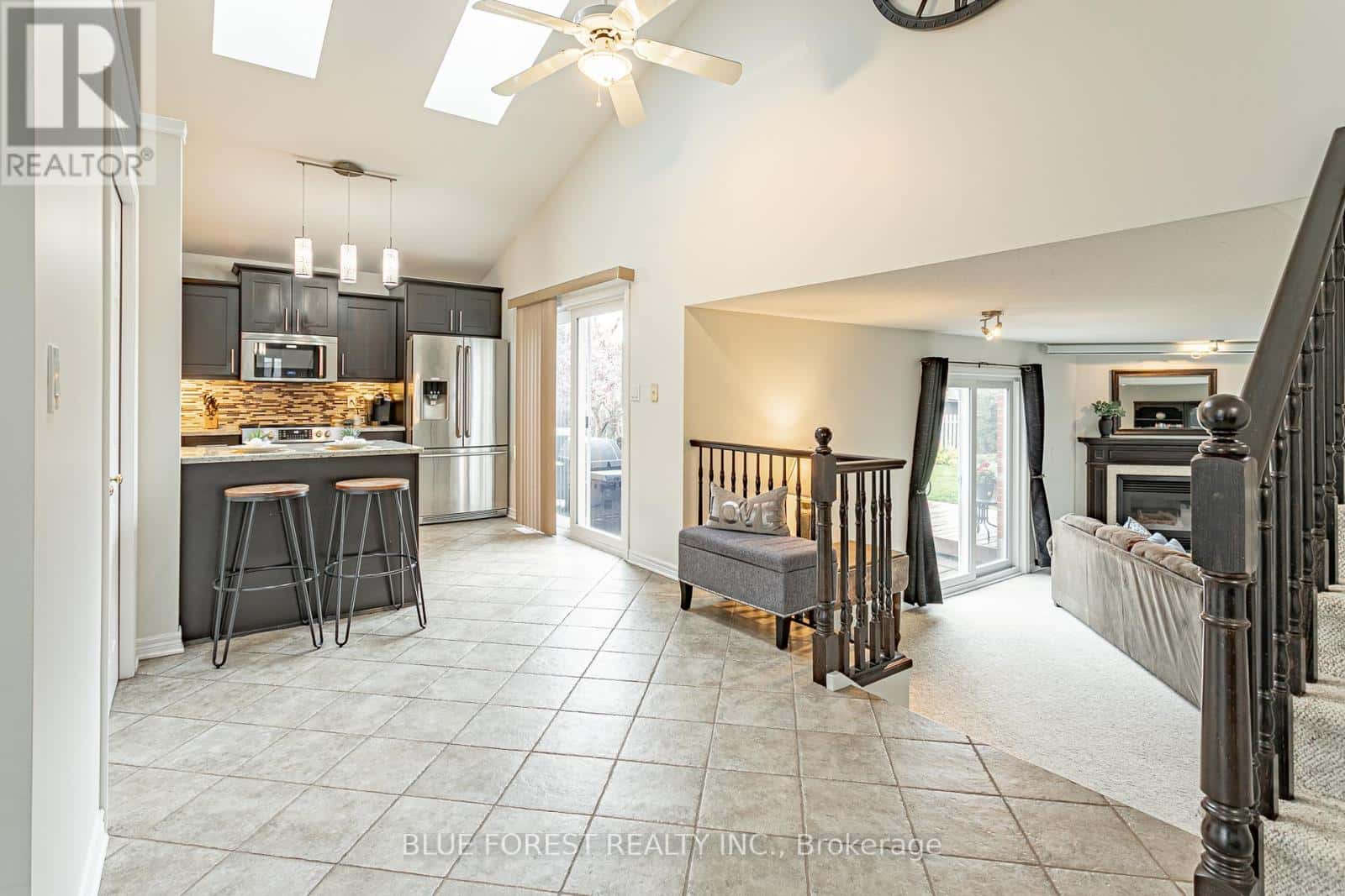 49 PARKVIEW DRIVE — Thames Centre (Dorchester), Ontario - Photo 5 of 33