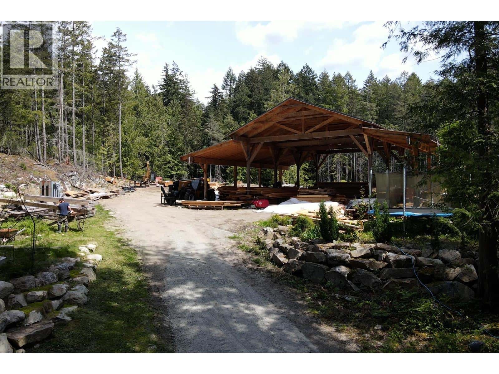 11832 SUNSHINE COAST Highway