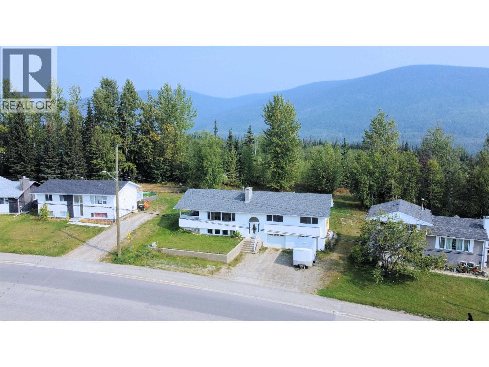226 CENTENNIAL DRIVE — Mackenzie, British Columbia - Main photo