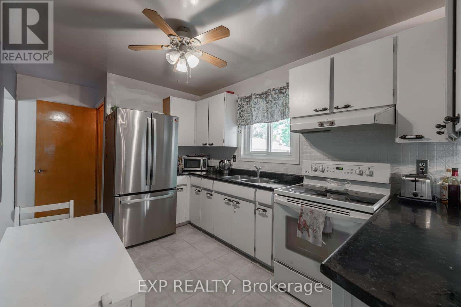 2896 PORTAGE ROAD — Niagara Falls (Church's Lane), Ontario - Photo 4 of 41