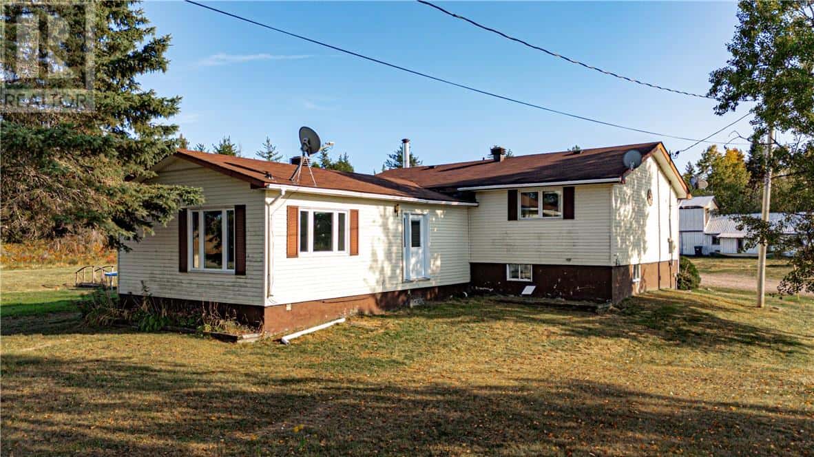 805 Beauparlant Road — St. Charles, Ontario - Photo 3 of 37