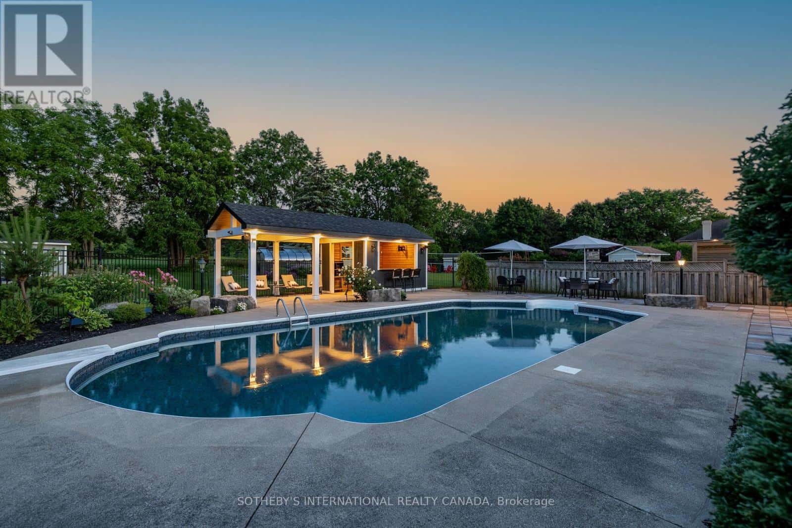 10 MEANDER CLOSE — Hamilton (Carlisle), Ontario - Photo 5 of 50