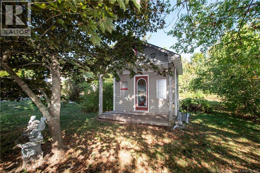 17-19 Academy — Hillsborough, New Brunswick - Photo 4 of 45