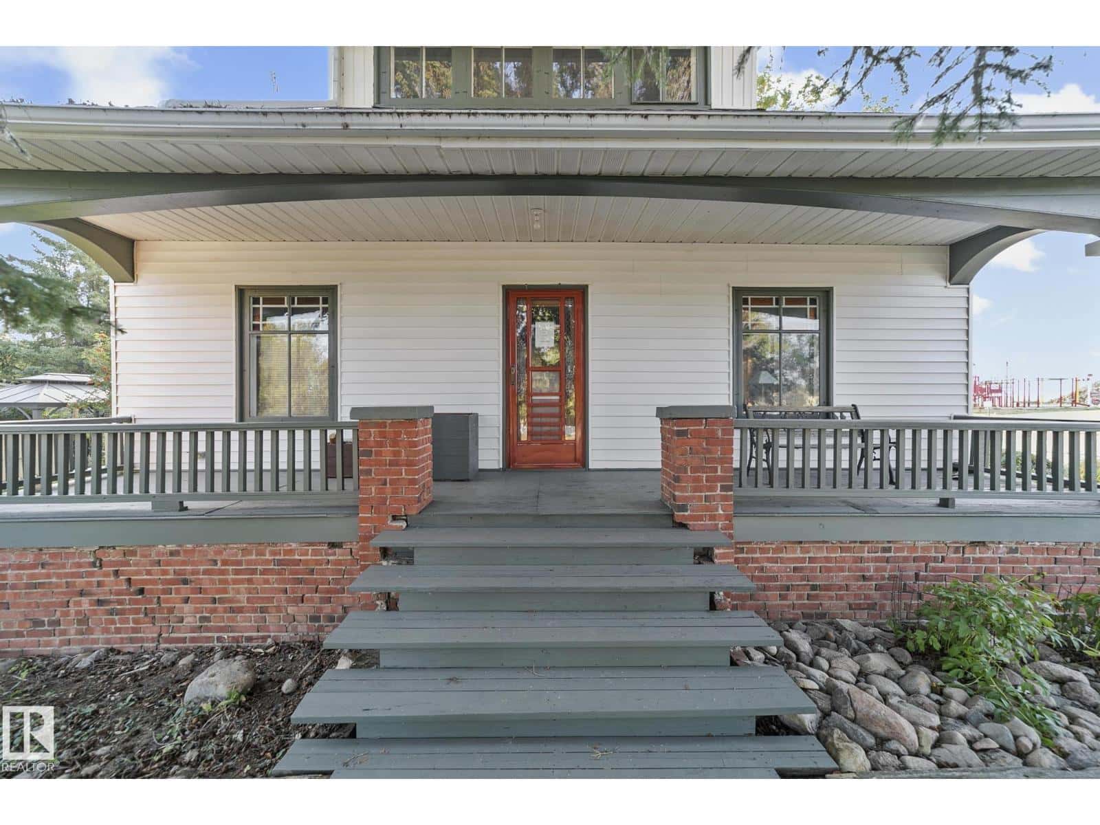 4803 50 (Mcleod Street) ST — Lougheed, Alberta - Photo 4 of 50