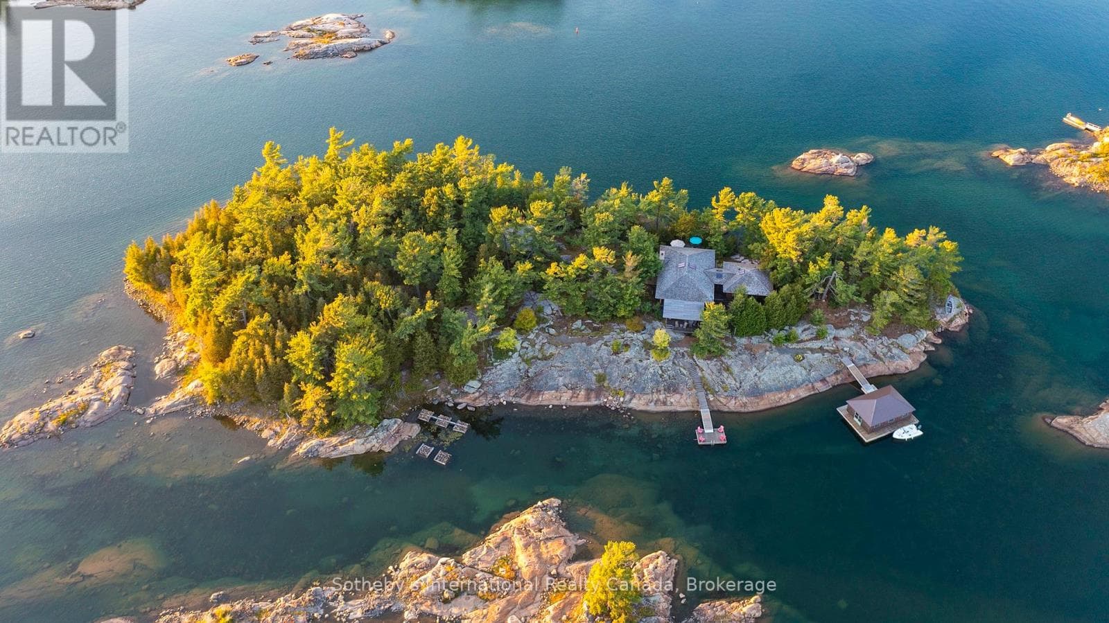 1 A266 ISLAND — The Archipelago (Archipelago North), Ontario - Main photo