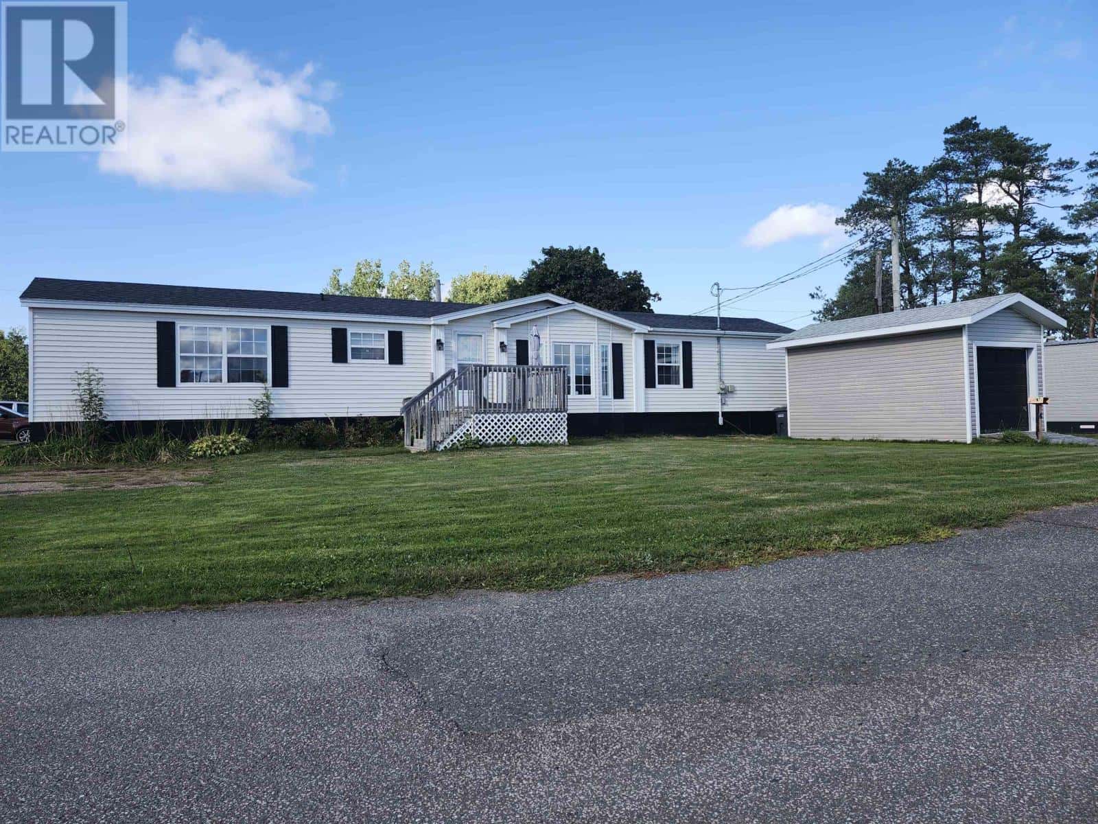 6 Power Street — Montague, Prince Edward Island - Photo 3 of 17