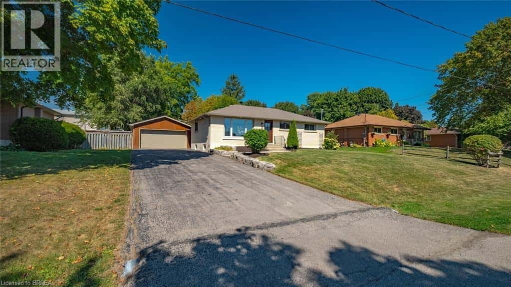 9 PHILLIP Street — St. George, Ontario - Photo 3 of 43