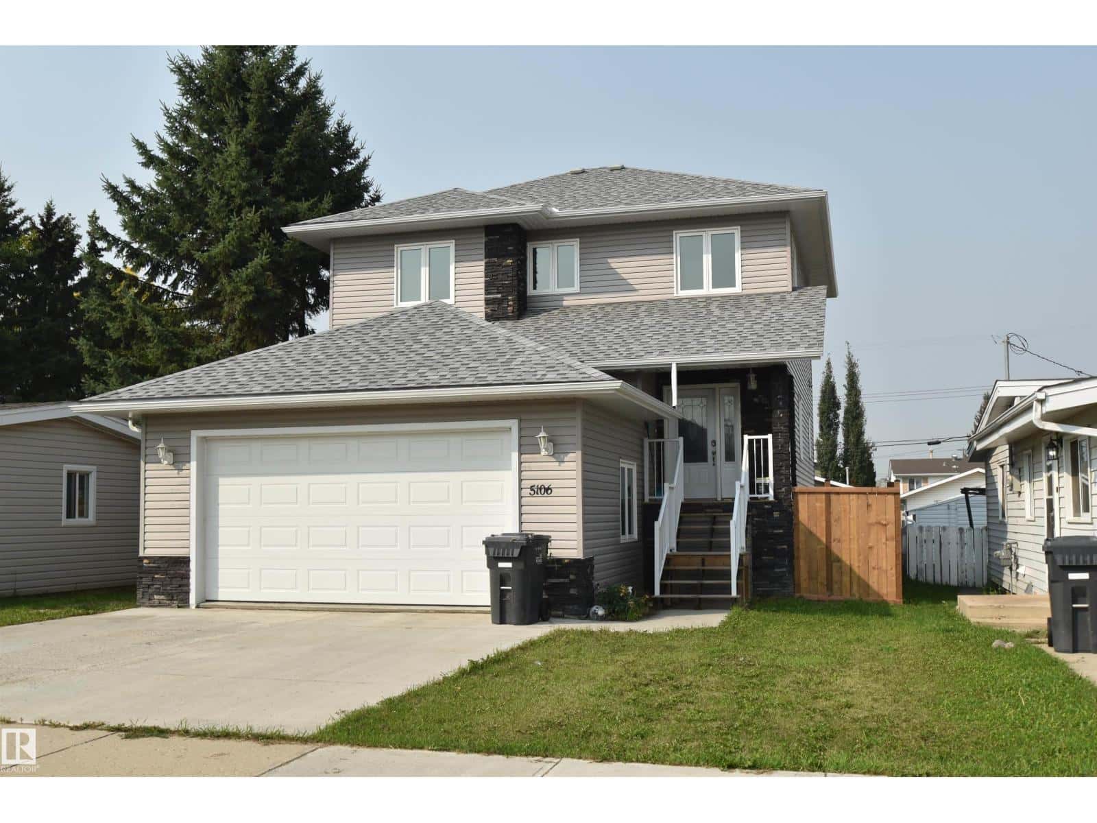 5106 45 AV — St. Paul Town, Alberta - Photo 2 of 26