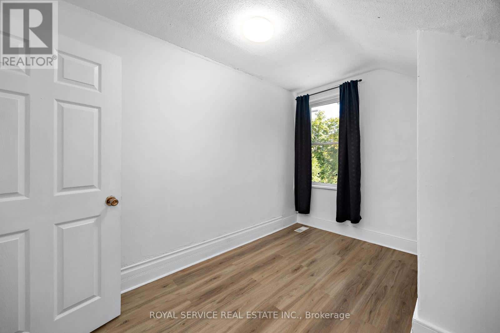 73 KING STREET W — Cavan Monaghan (Millbrook Village), Ontario - Photo 4 of 48