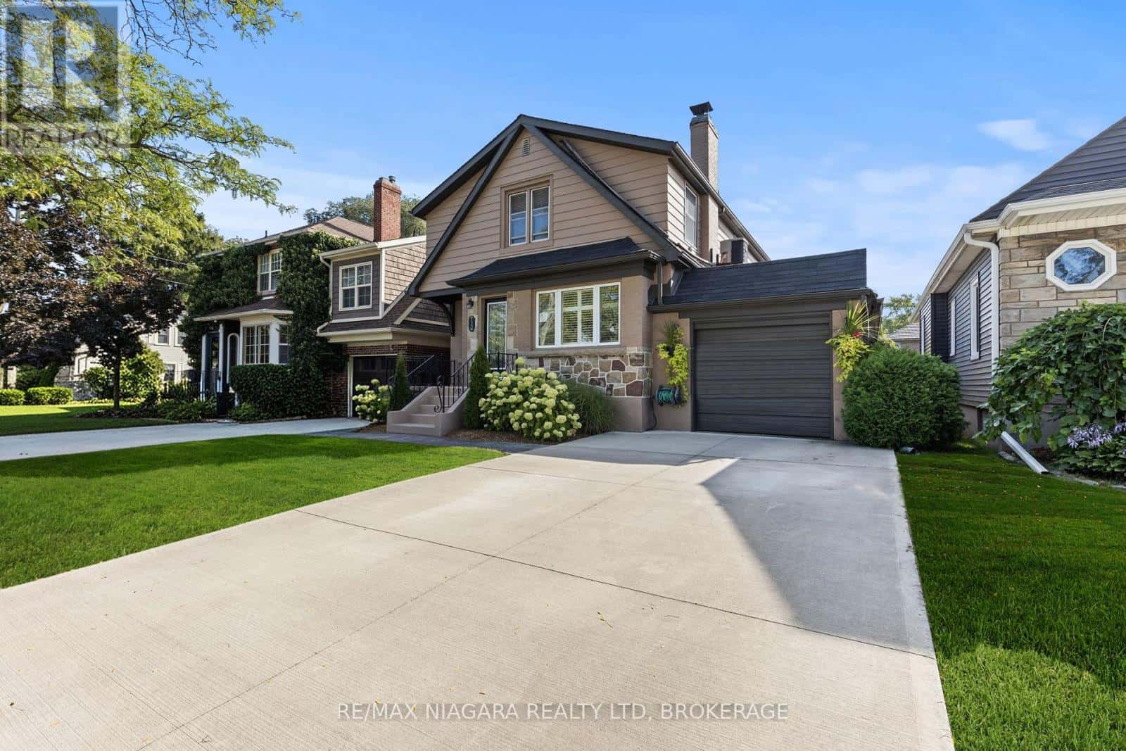 123 SOUTH DRIVE — St. Catharines (Old Glenridge), Ontario - Photo 2 of 44