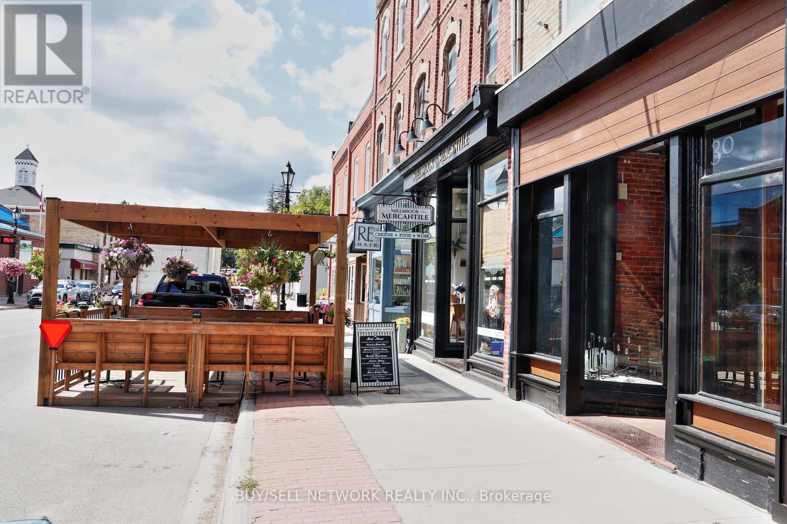 28 KING STREET E — Cavan Monaghan (Millbrook Village), Ontario - Photo 3 of 8