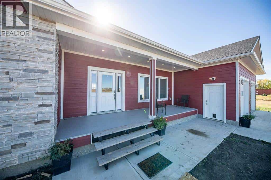 1-50021 Twp Rd 733A — Sexsmith, Alberta - Photo 3 of 30