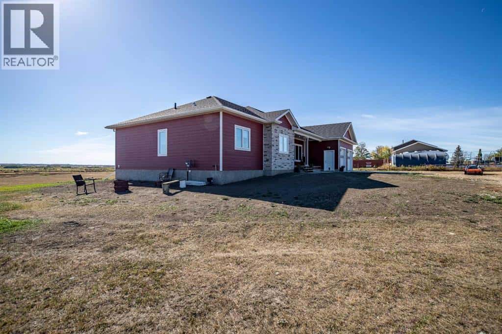 1-50021 Twp Rd 733A — Sexsmith, Alberta - Photo 4 of 30