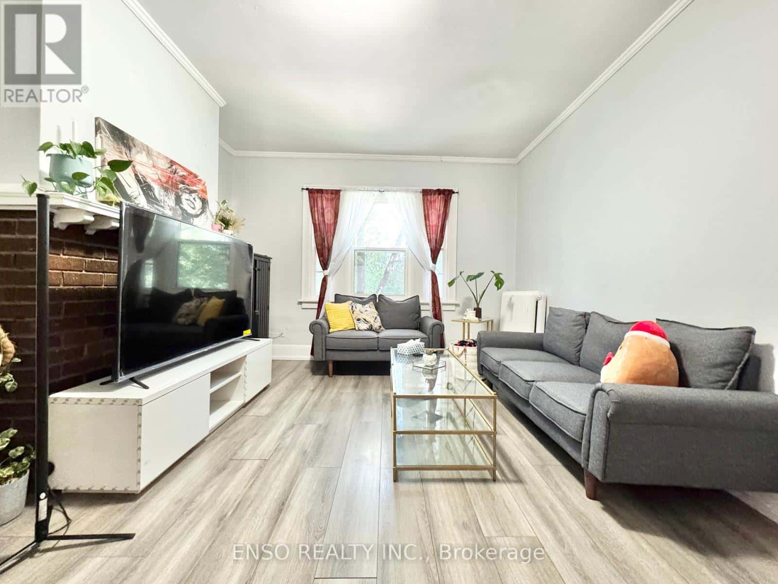 7 - 5325 VAN ALSTYNE PLACE — Niagara Falls (Clifton Hill), Ontario - Photo 4 of 14