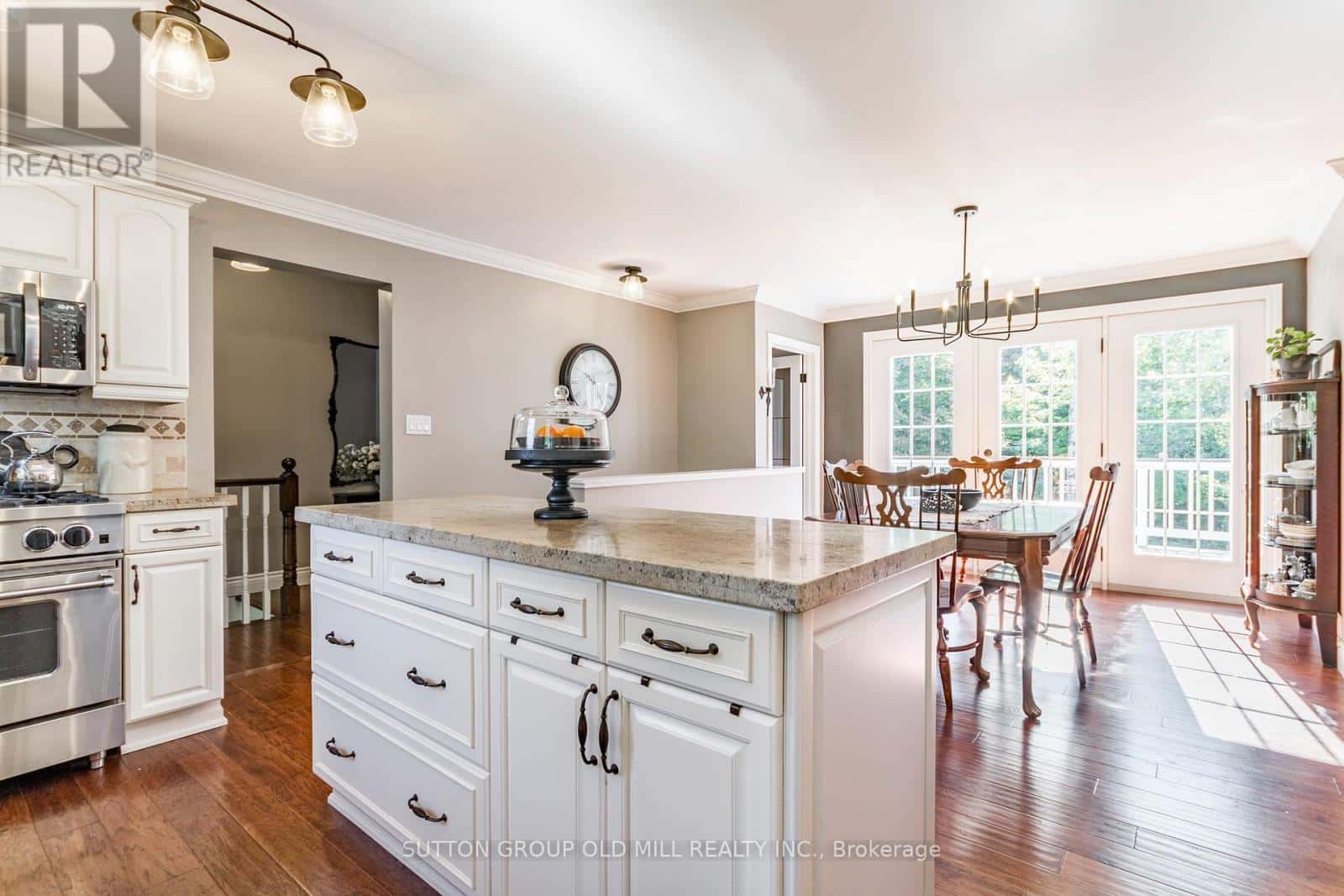 17 KING STREET — Caledon (Alton), Ontario - Photo 2 of 50