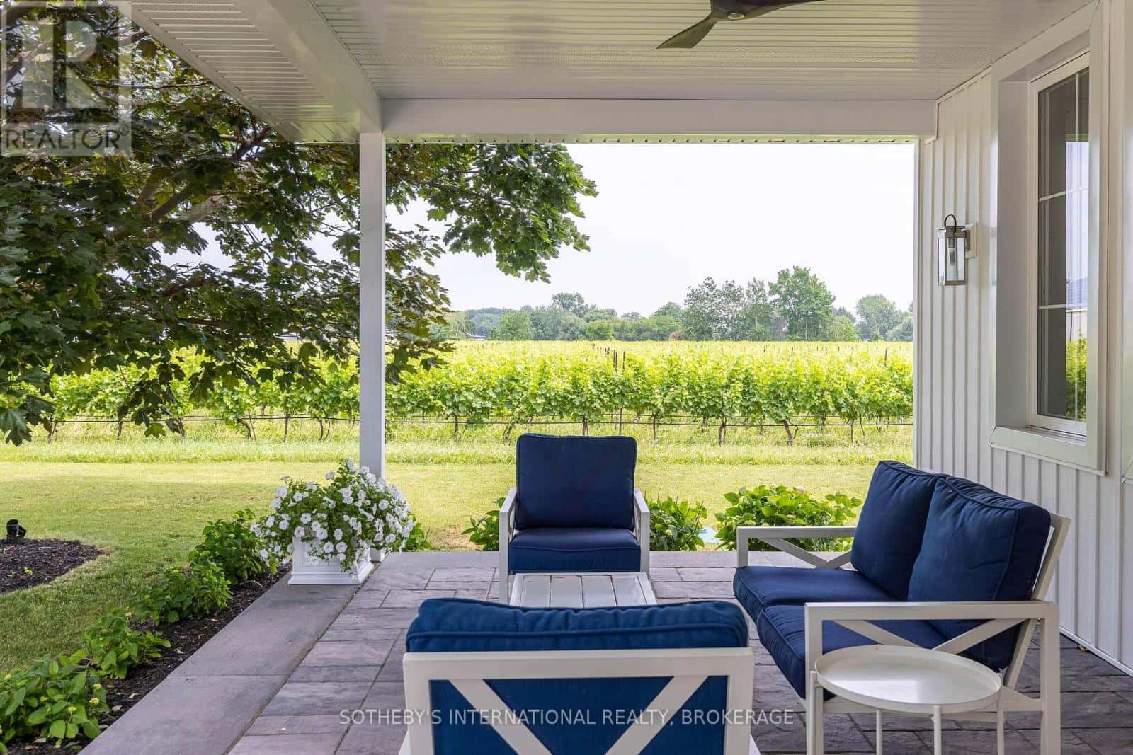 1219 LAKESHORE ROAD — Niagara-on-the-Lake (Lakeshore), Ontario - Photo 3 of 50