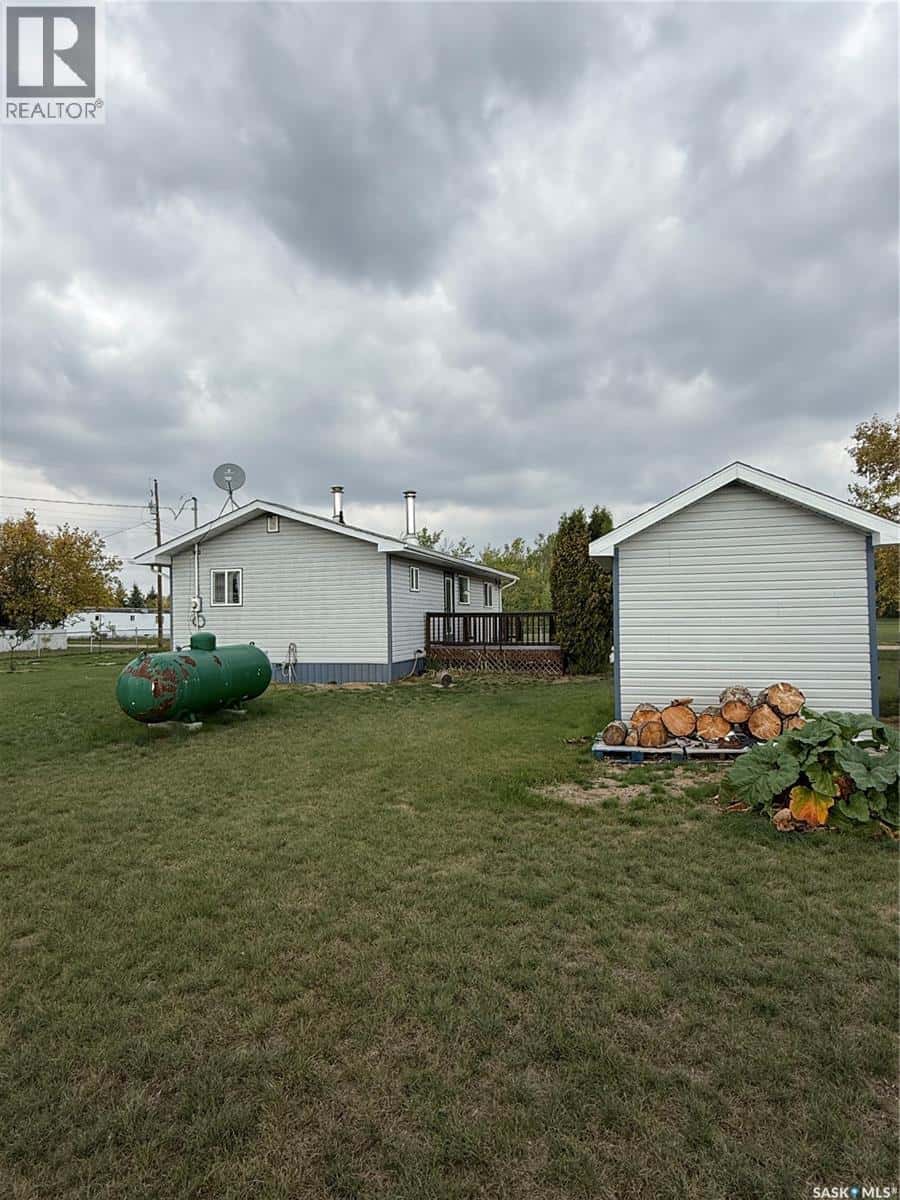 21 1st AVENUE E — Canwood Rm No. 494, Saskatchewan - Photo 3 of 13