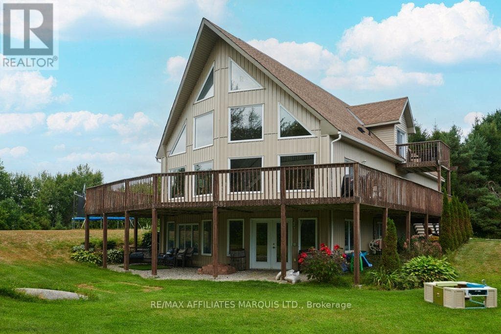 35 NEVADA STREET — North Stormont, Ontario - Main photo