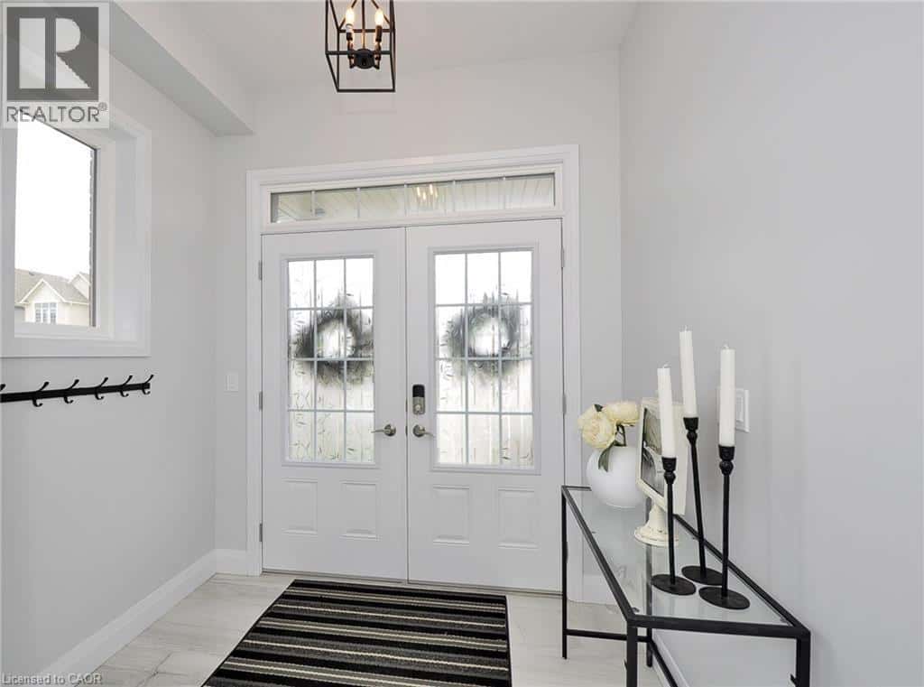 21 GOURLAY FARM Lane — Ayr, Ontario - Photo 4 of 33