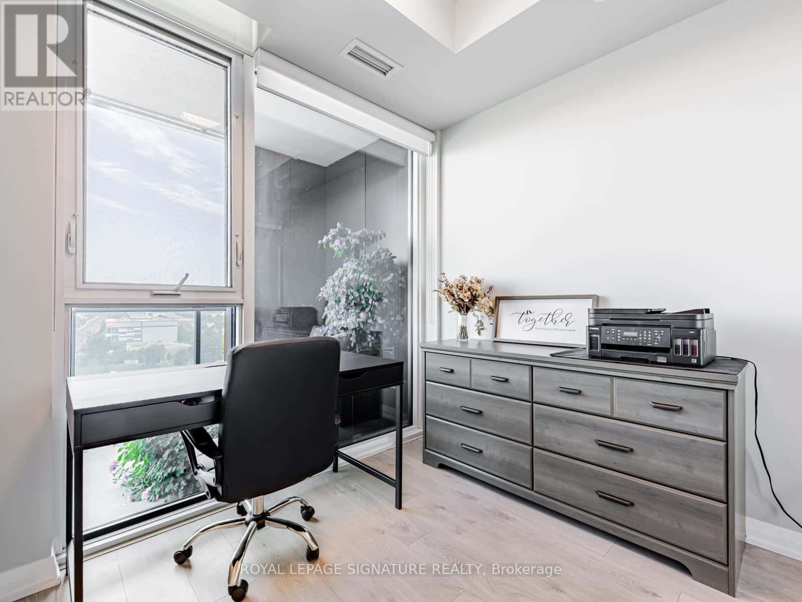 1114 - 7895 JANE STREET — Vaughan (Concord), Ontario - Photo 3 of 27