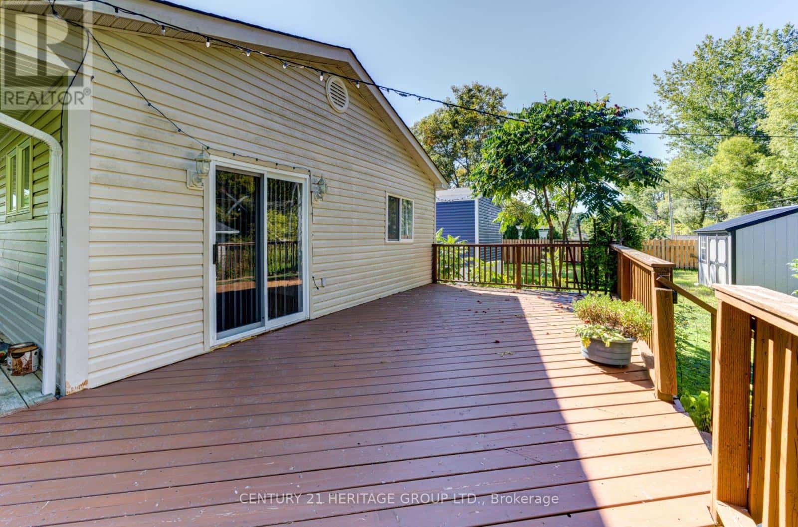 42 SHAMROCK CRESCENT — Essa, Ontario - Photo 3 of 35